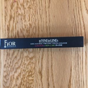 Organic +Vegan Black Eyeliner! 🌿🌱